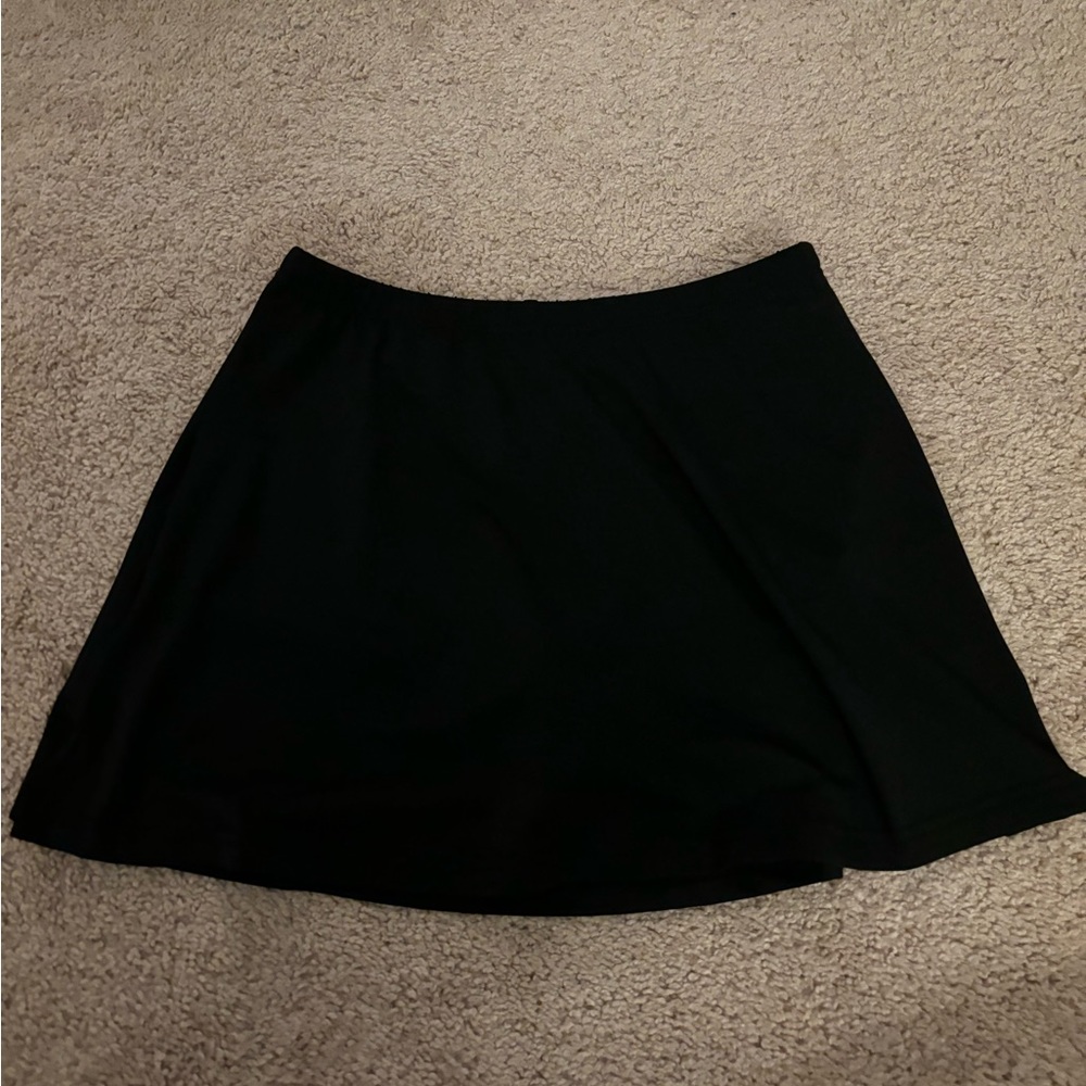black skirt